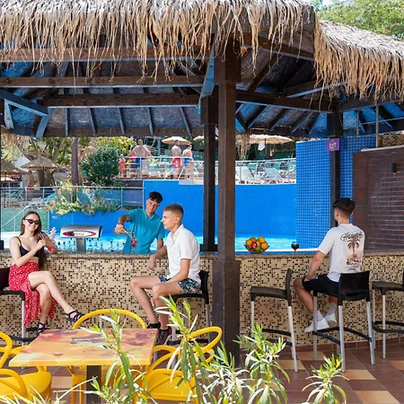 Отель Sh Dolce Mare Золотые Пески